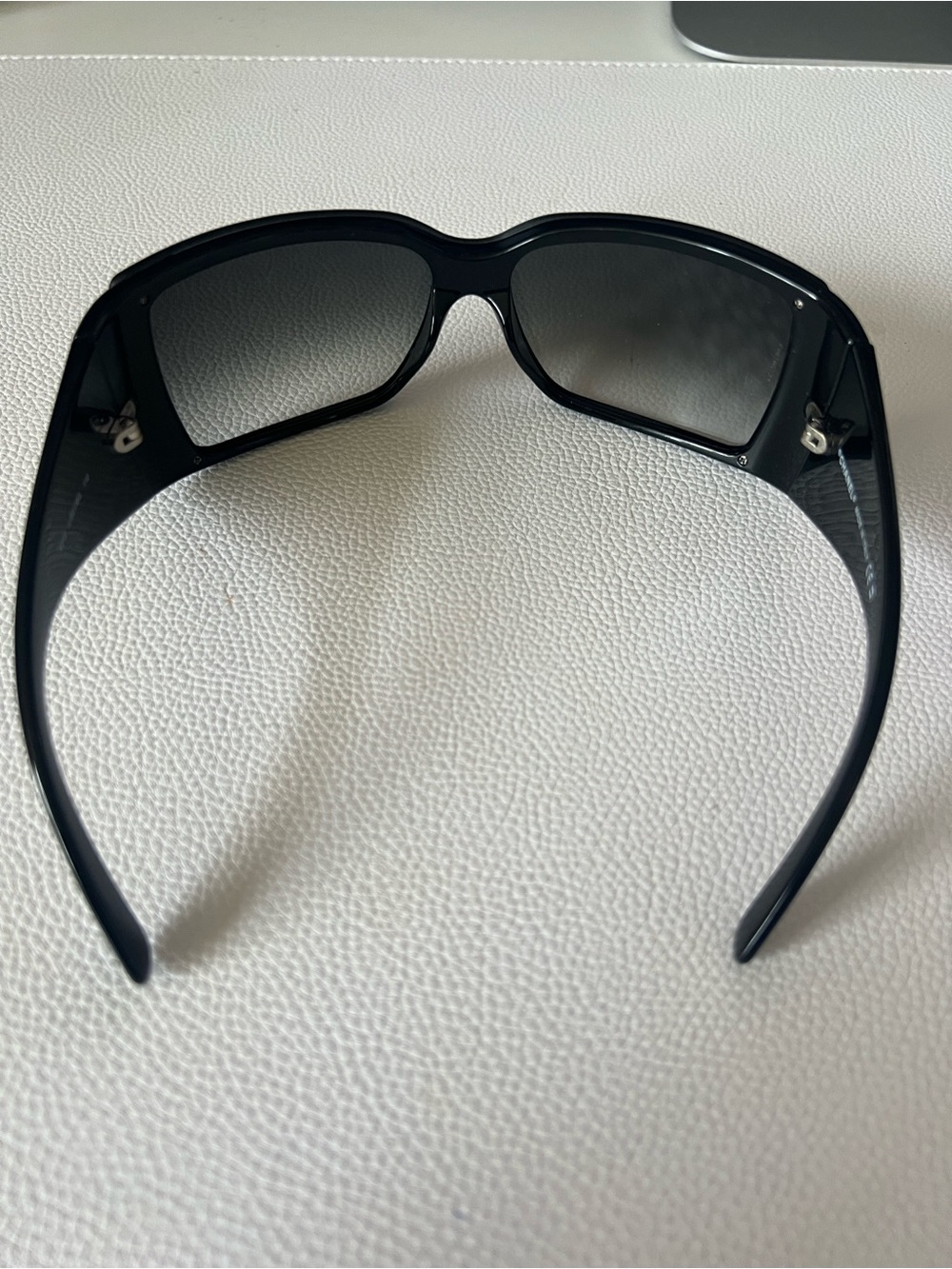 Authentic Used Chanel Woman Sunglasse - Picture 3 of 11